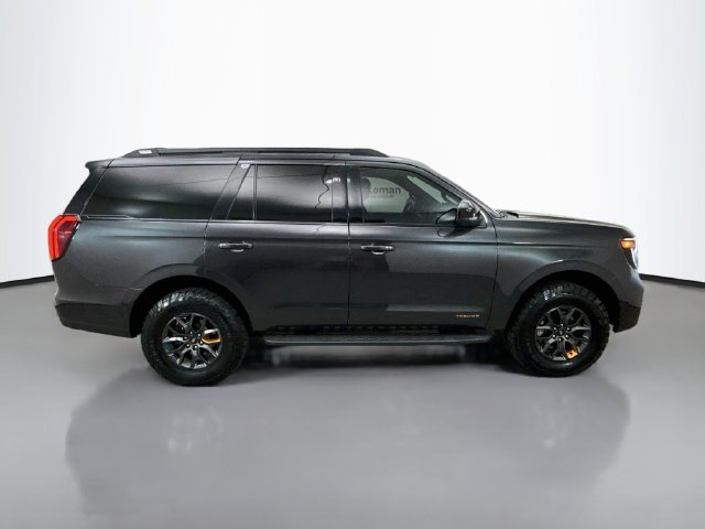 Used 2025 Ford Expedition Tremor AWD/4WD image 8