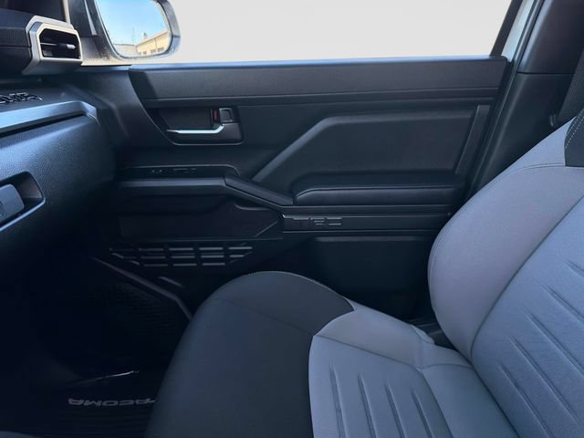 Used 2025 Toyota Tacoma TRD Sport AWD/4WD image 20