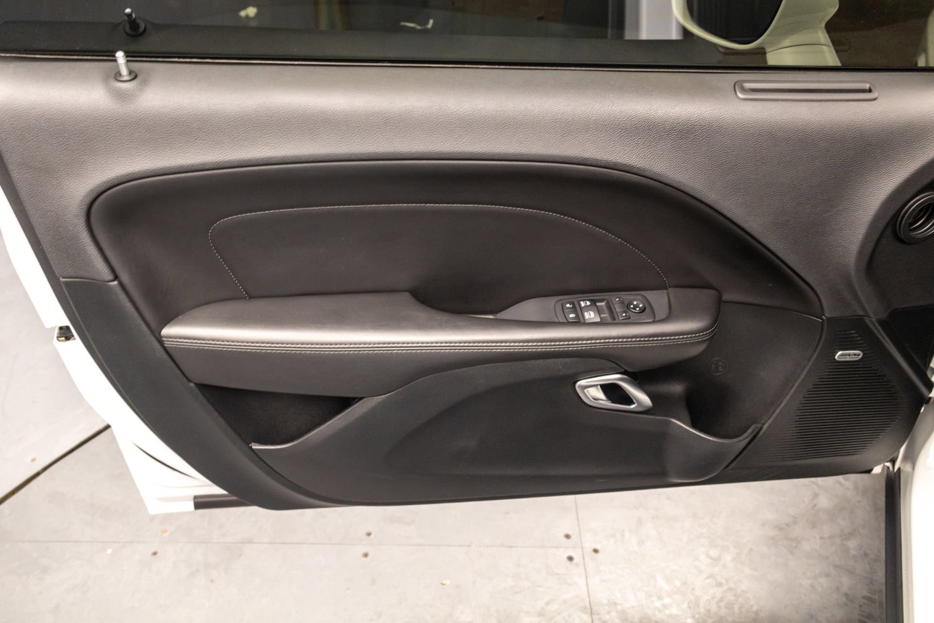 Used 2018 Dodge Challenger R/T Scat Pack w/ Leather Interior Group RWD image 29