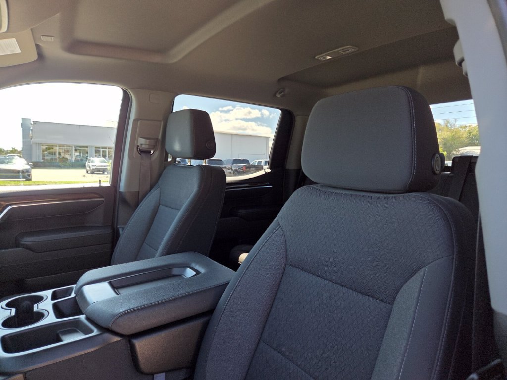 Used 2023 Chevrolet Silverado 1500 LT AWD/4WD image 26