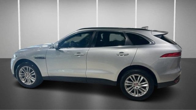 Used 2017 Jaguar F-PACE Prestige AWD/4WD image 4