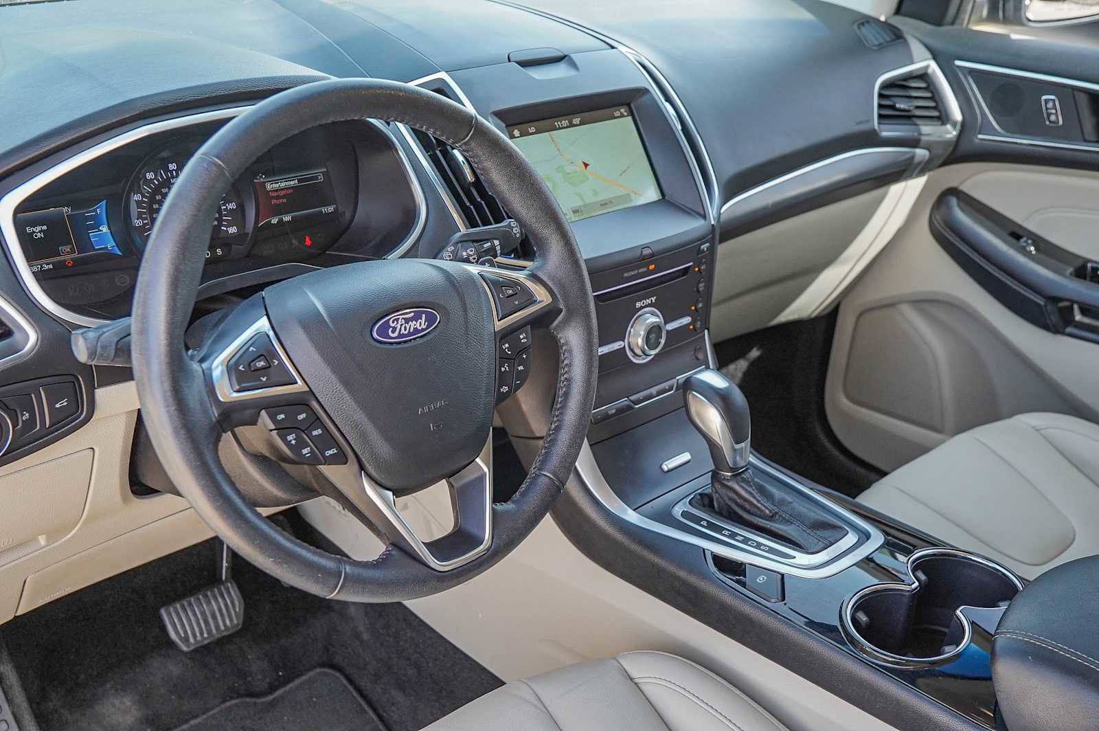 Used 2018 Ford Edge Titanium w/ Technology Package image 9