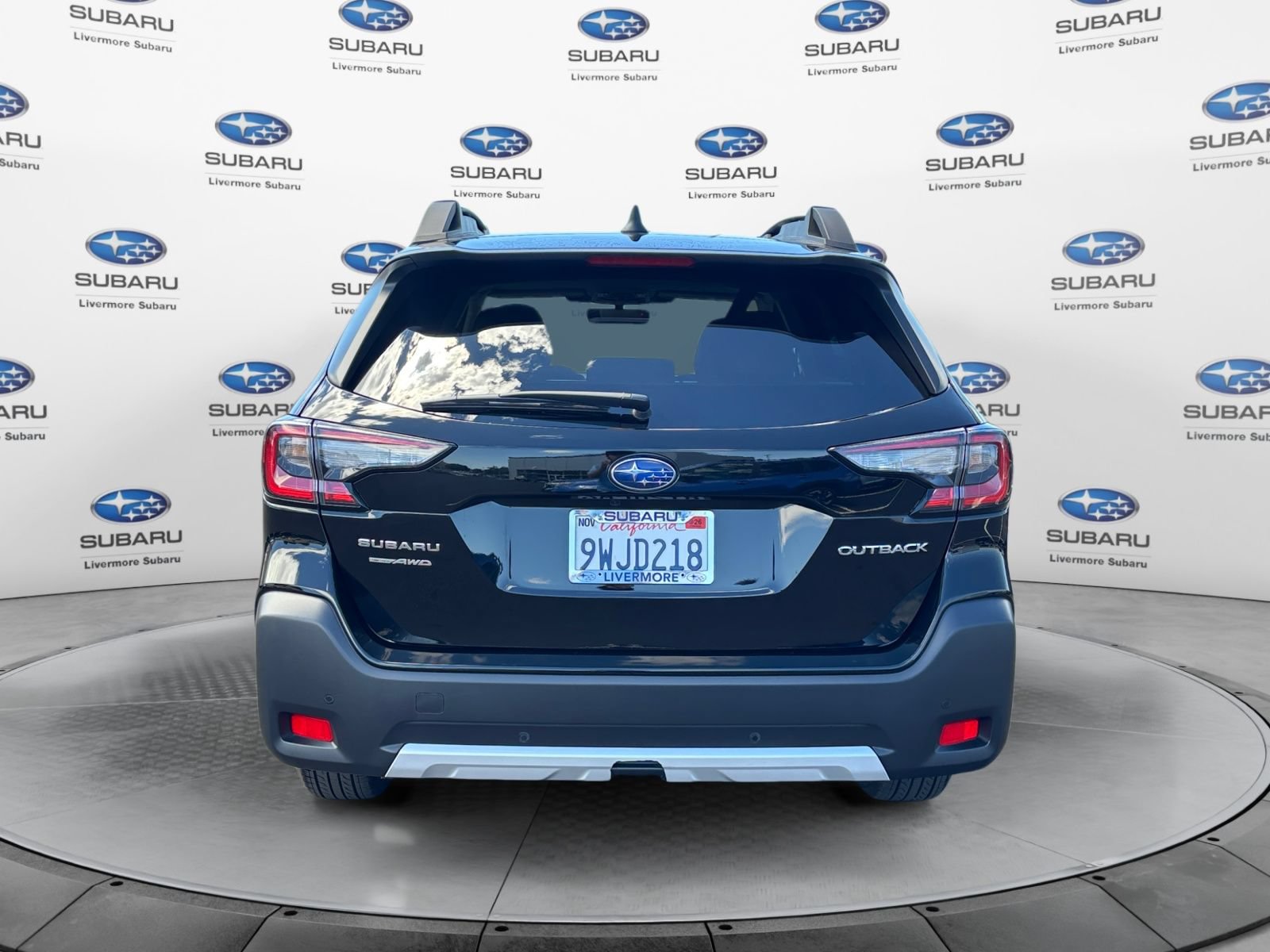 Certified 2025 Subaru Outback Limited AWD/4WD image 5