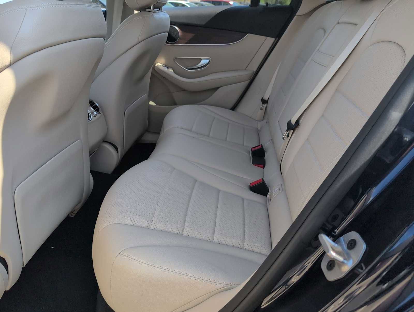 Used 2022 Mercedes-Benz GLC 300 4MATIC image 19