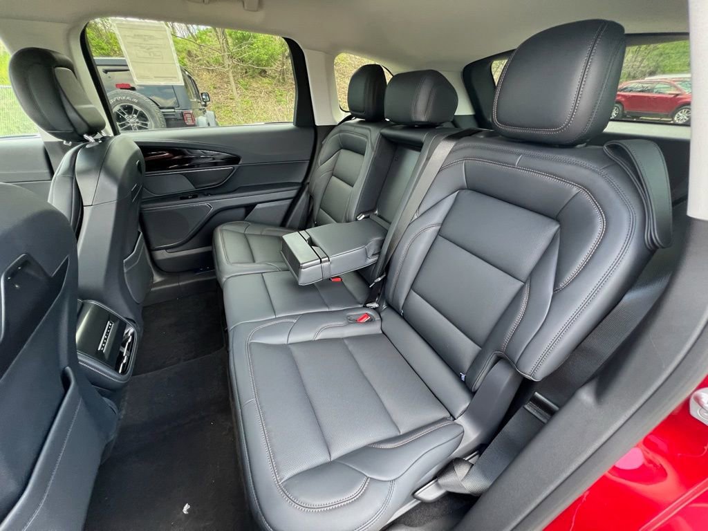 New 2026 Lincoln Nautilus Premier AWD/4WD image 18