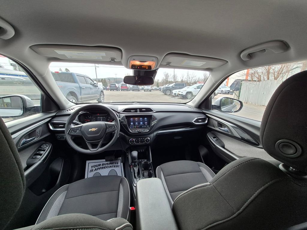 Used 2023 Chevrolet TrailBlazer LT w/ Convenience Package image 22