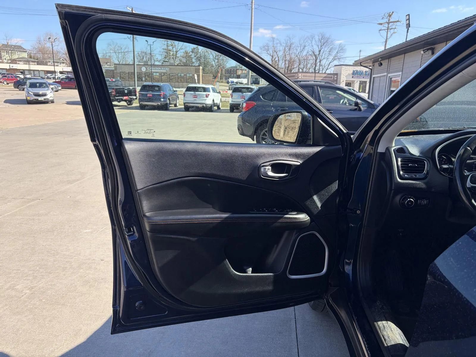 Used 2018 Jeep Compass Limited w/ Navigation Group image 9