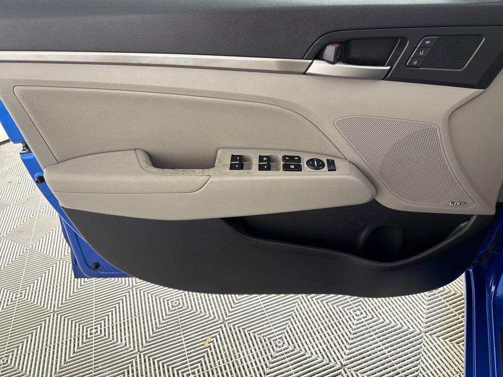 Used 2017 Hyundai Elantra Limited w/ Limited Ultimate Package 05 FWD image 10