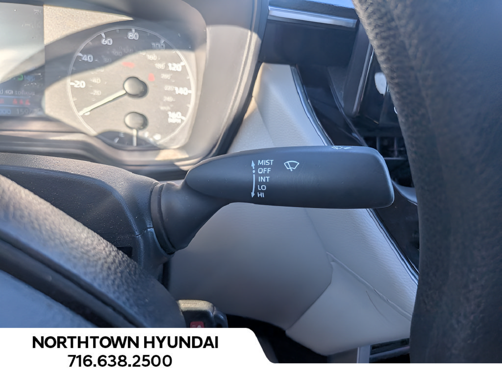 Used 2024 Toyota Corolla Cross L AWD/4WD image 21