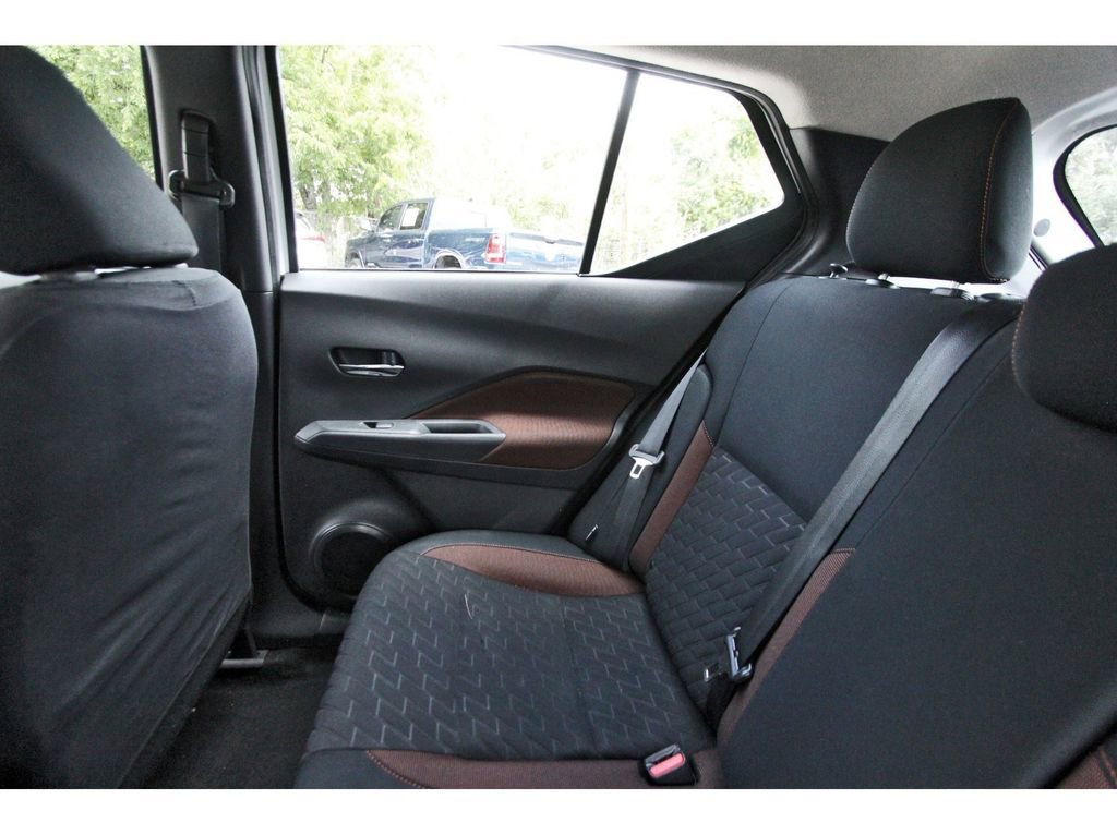 Used 2023 Nissan Kicks SR image 9