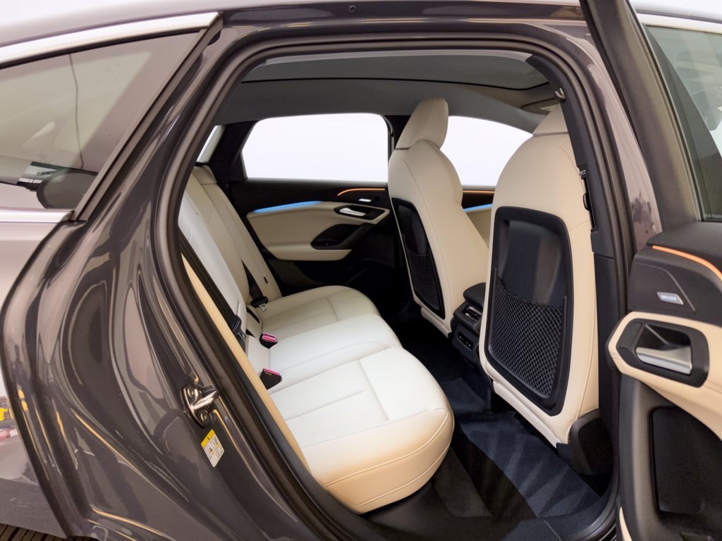 Used 2025 Audi A6 e-tron Prestige w/ Beige Warm Weather Package AWD/4WD image 29