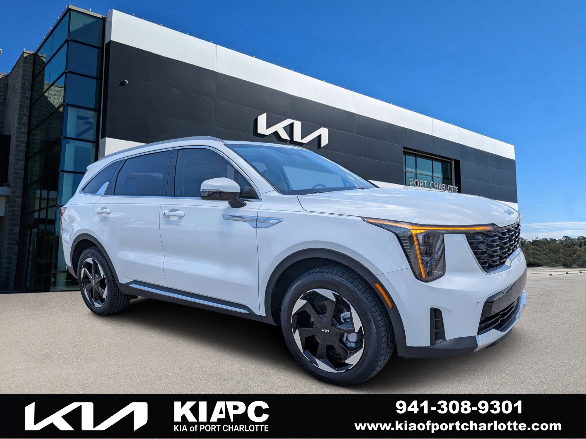 Certified 2025 Kia Sorento EX AWD/4WD image 1