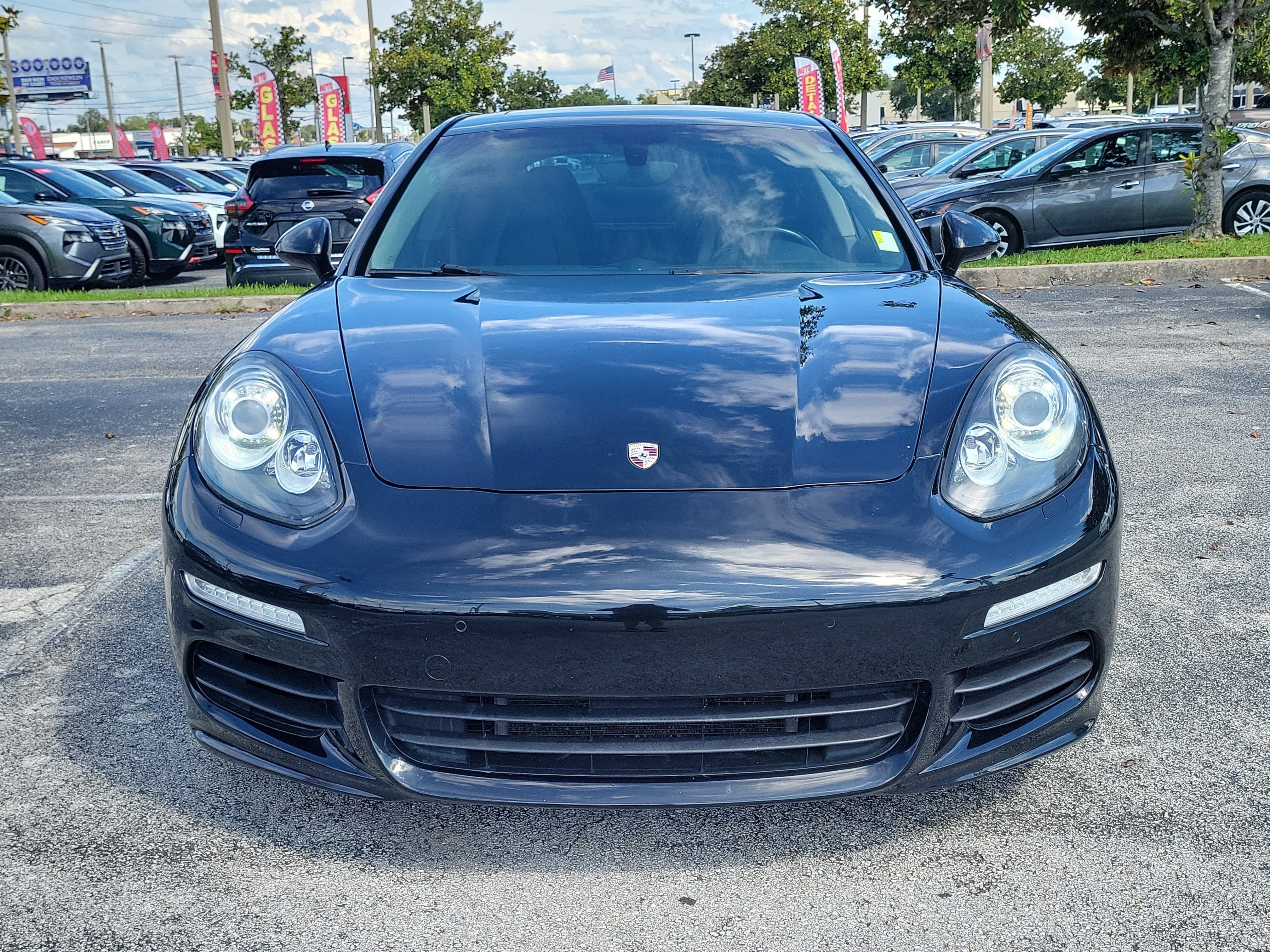 Used 2015 Porsche Panamera S RWD image 2