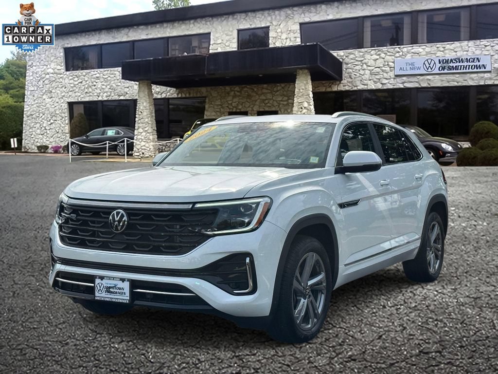 Used 2024 Volkswagen Atlas Cross Sport SEL R-Line AWD/4WD image 2