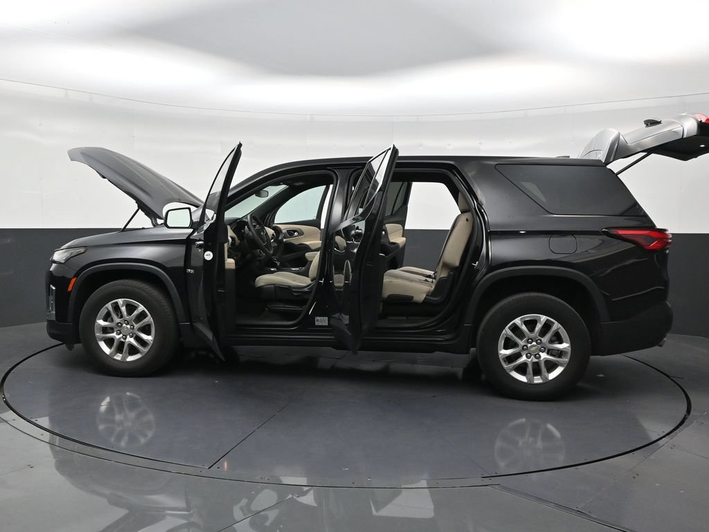 Used 2023 Chevrolet Traverse LS FWD image 30