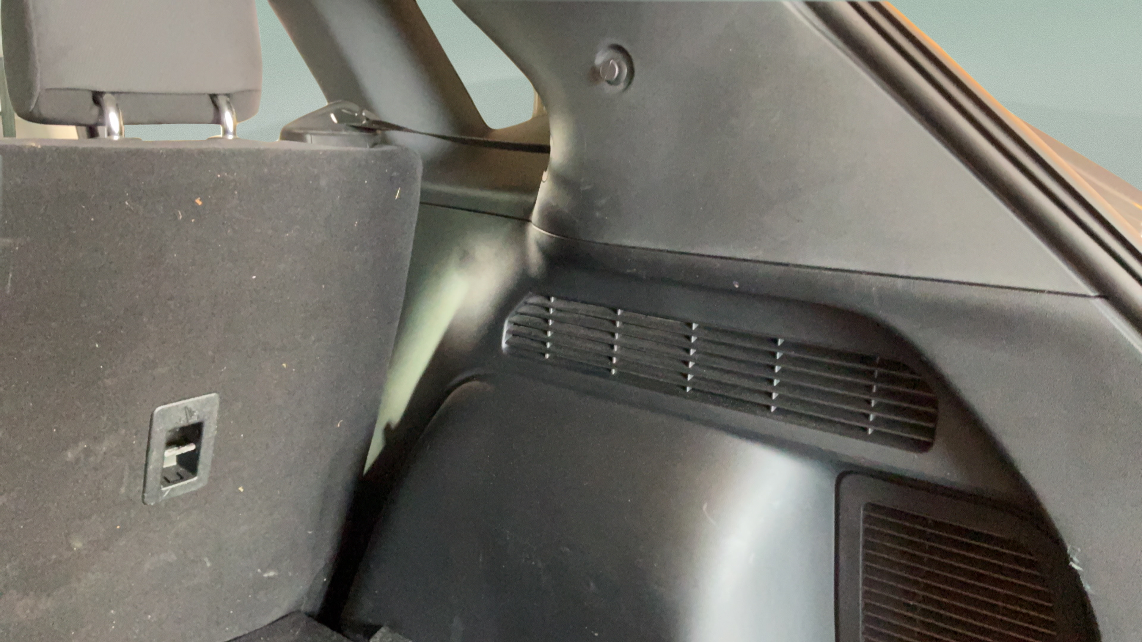 Used 2022 Ford Escape SE w/ SE Sport Appearance Package FWD image 27