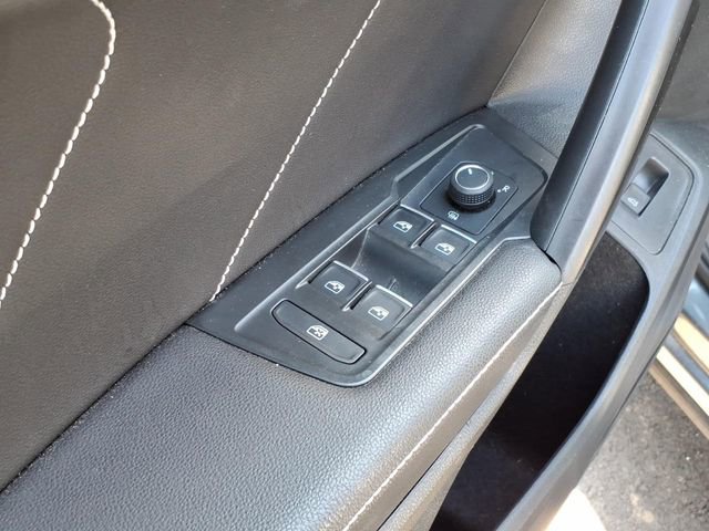 Used 2022 Volkswagen Tiguan SE image 15