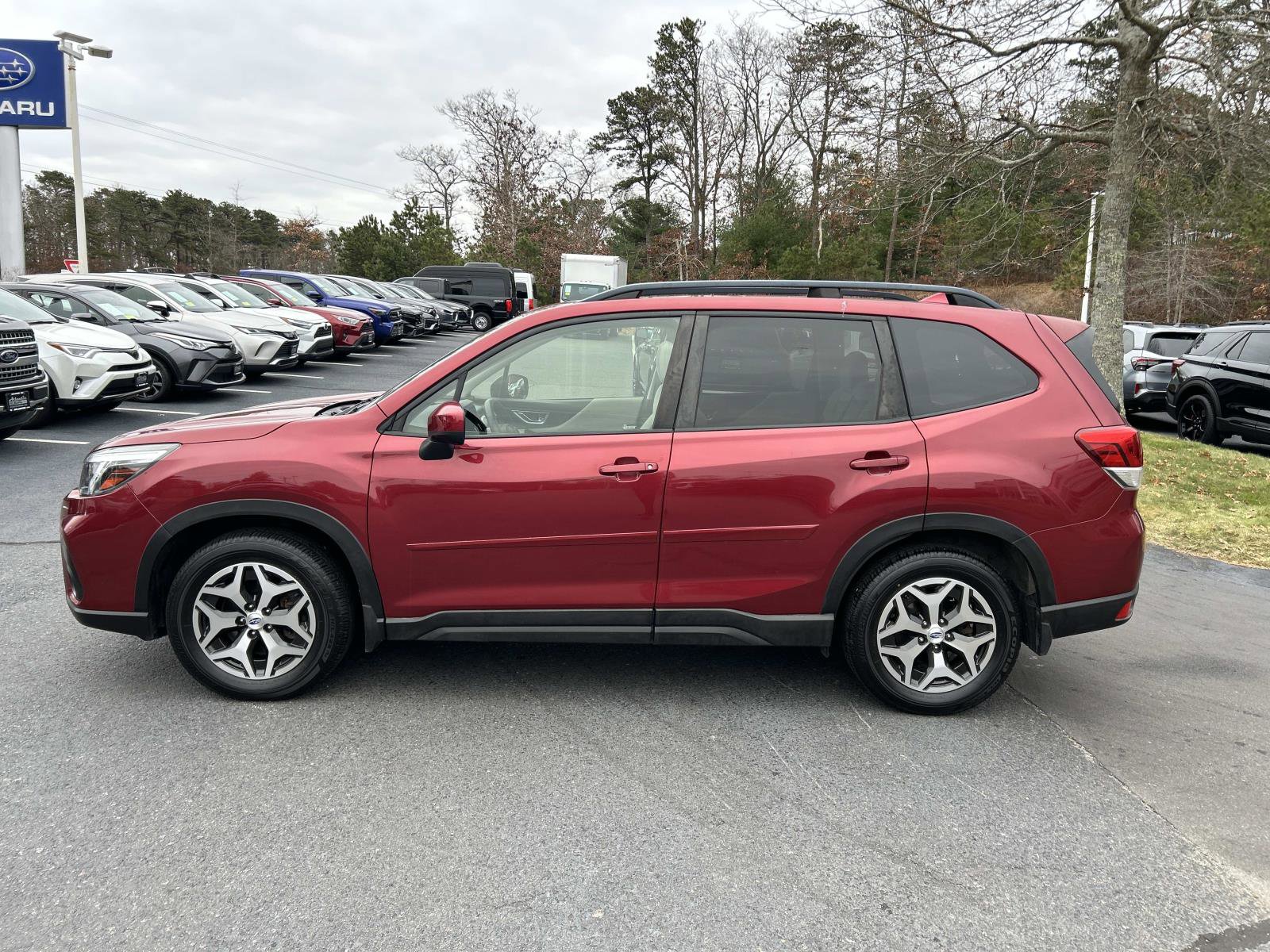 Used 2019 Subaru Forester Premium w/ All-Weather Package image 6