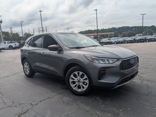 Certified 2025 Ford Escape Active w/ Cold Weather Package FWD image 1