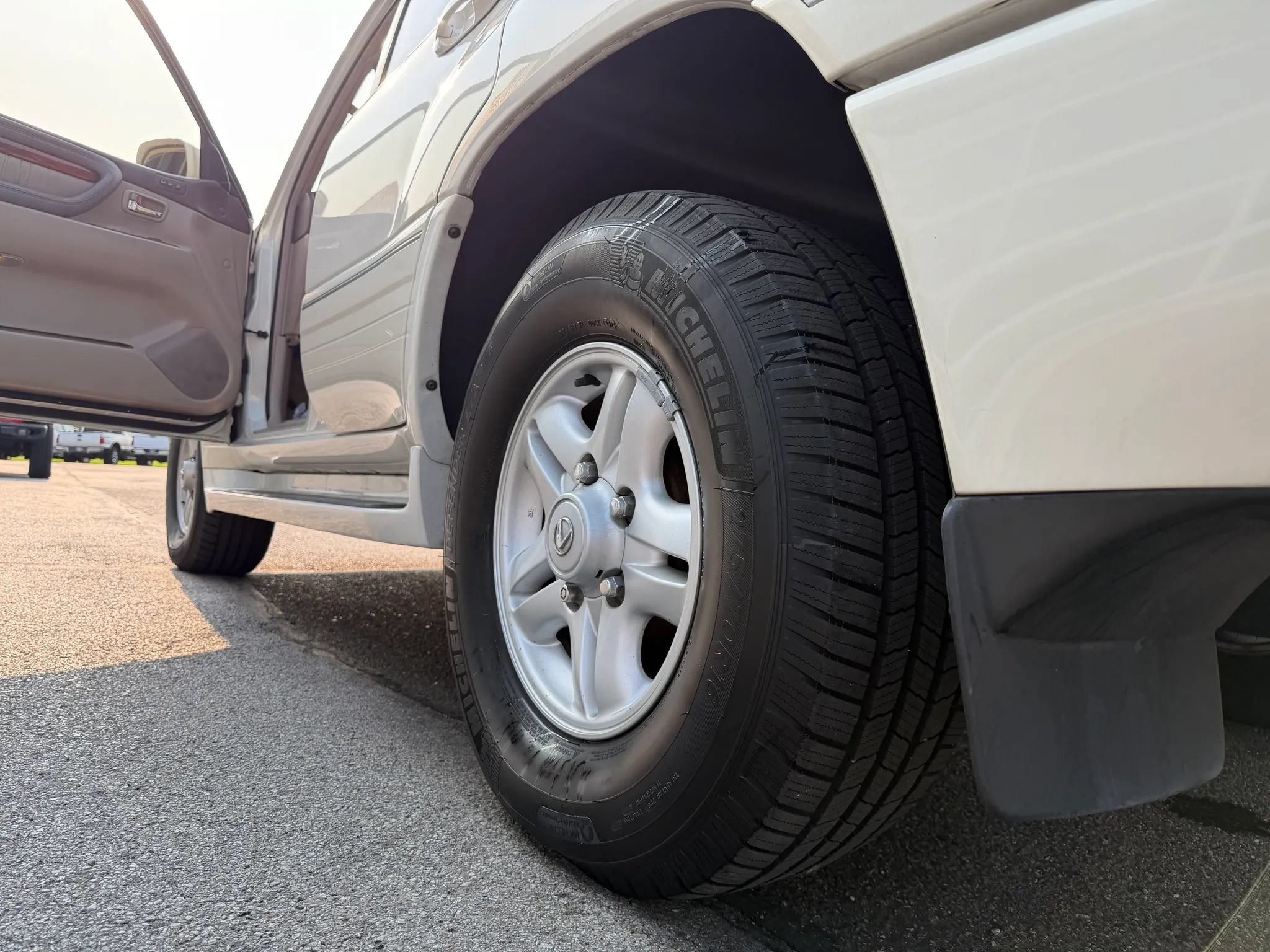 Used 2000 Lexus LX 470 4WD image 35