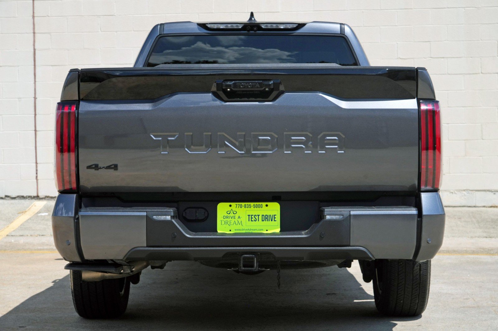Used 2022 Toyota Tundra Platinum w/ Advanced Package AWD/4WD image 11