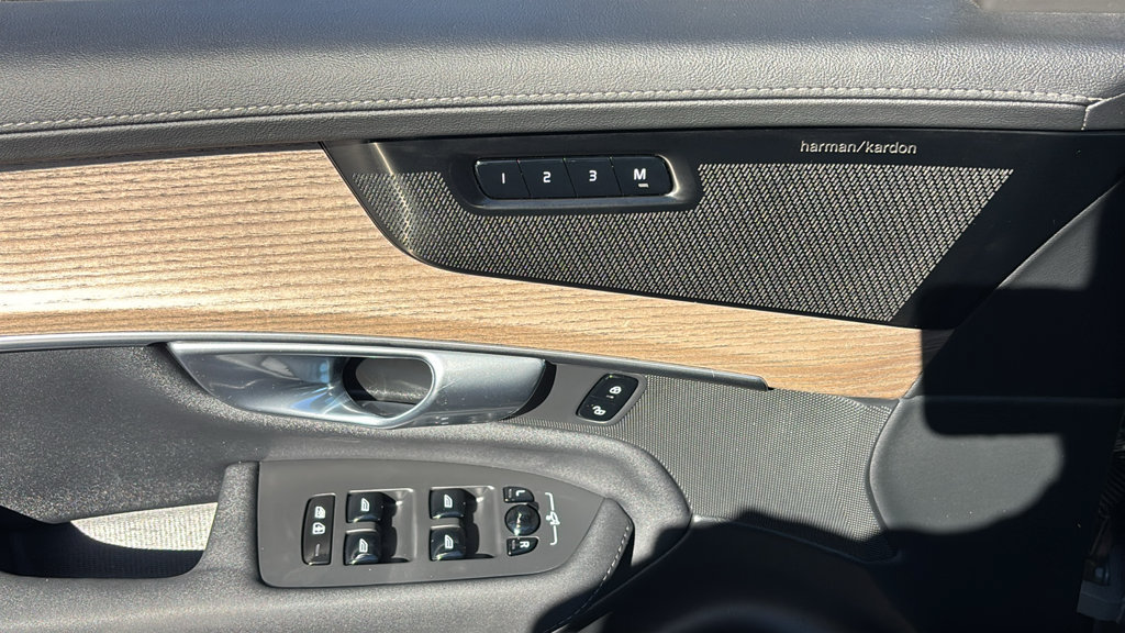 Certified 2026 Volvo XC90 B6 Plus AWD/4WD image 14
