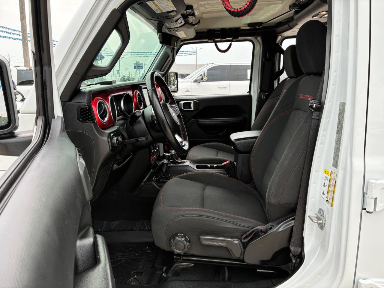 Used 2019 Jeep Wrangler Unlimited Rubicon AWD/4WD image 10
