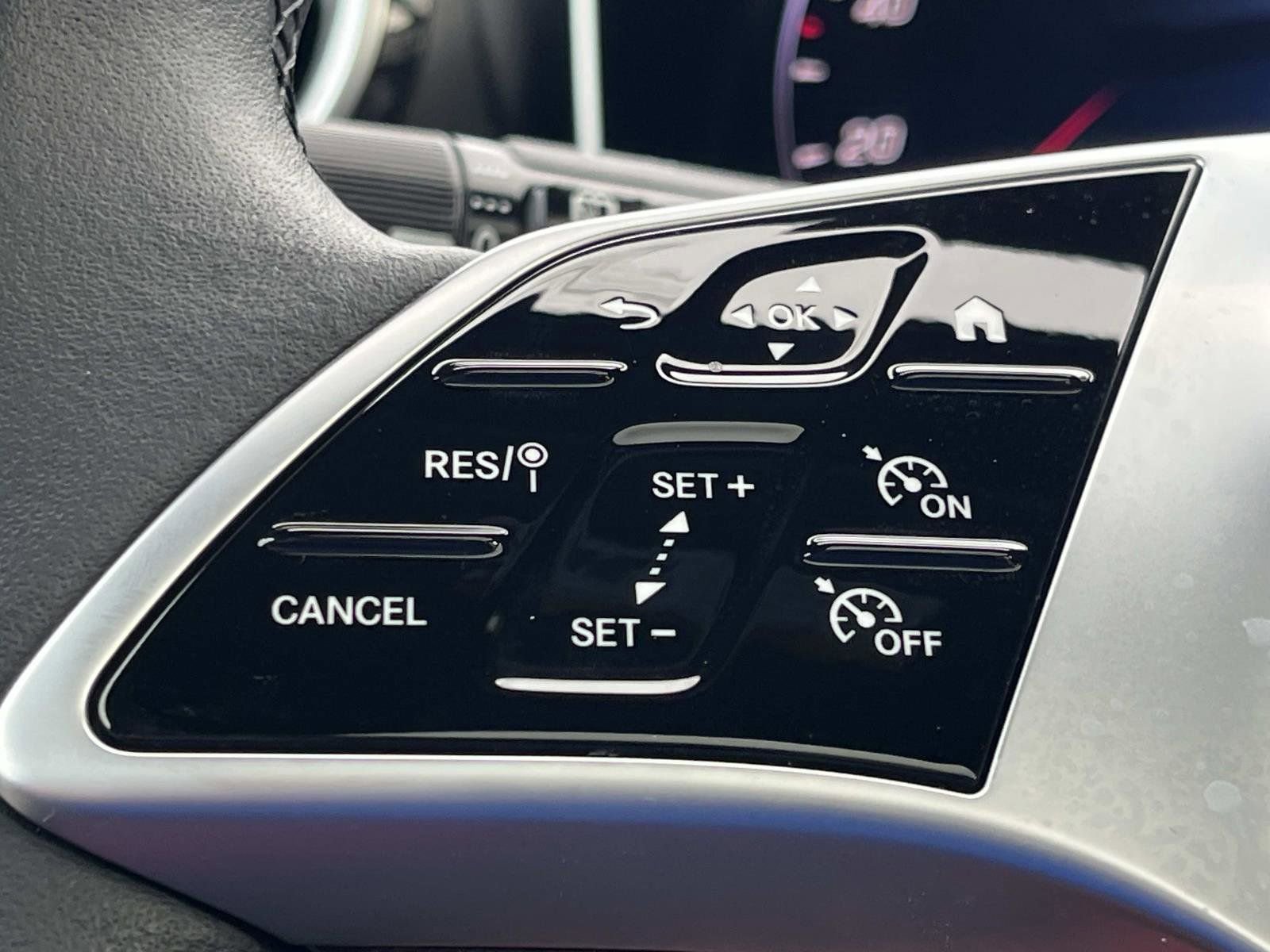 Certified 2024 Mercedes-Benz GLC 300 image 25