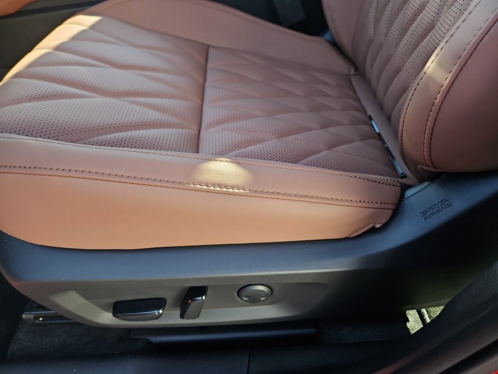 New 2026 Mitsubishi Outlander SEL image 24