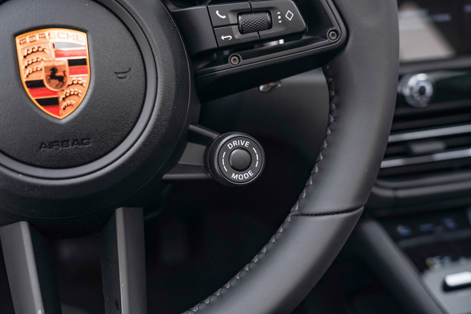 New 2026 Porsche Macan image 27