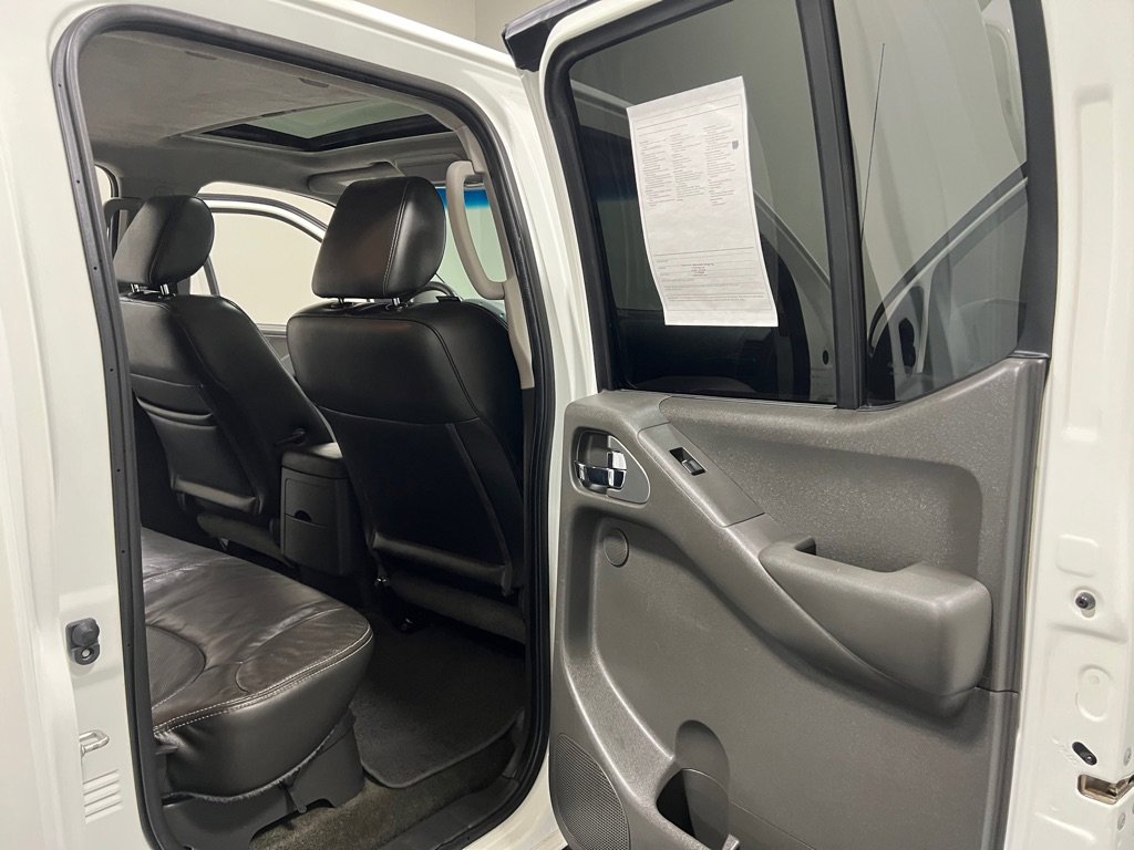 Used 2017 Nissan Frontier PRO-4X w/ Pro-4x Luxury Package image 14