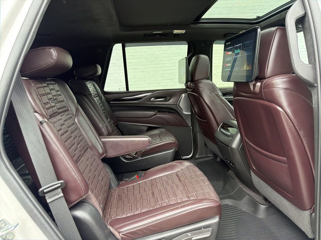 Used 2022 Cadillac Escalade Sport Platinum w/ Heavy-Duty Trailer Package AWD/4WD image 10
