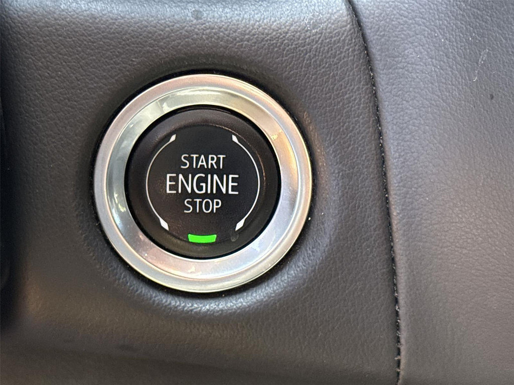Used 2024 Chevrolet Suburban LT RWD image 15