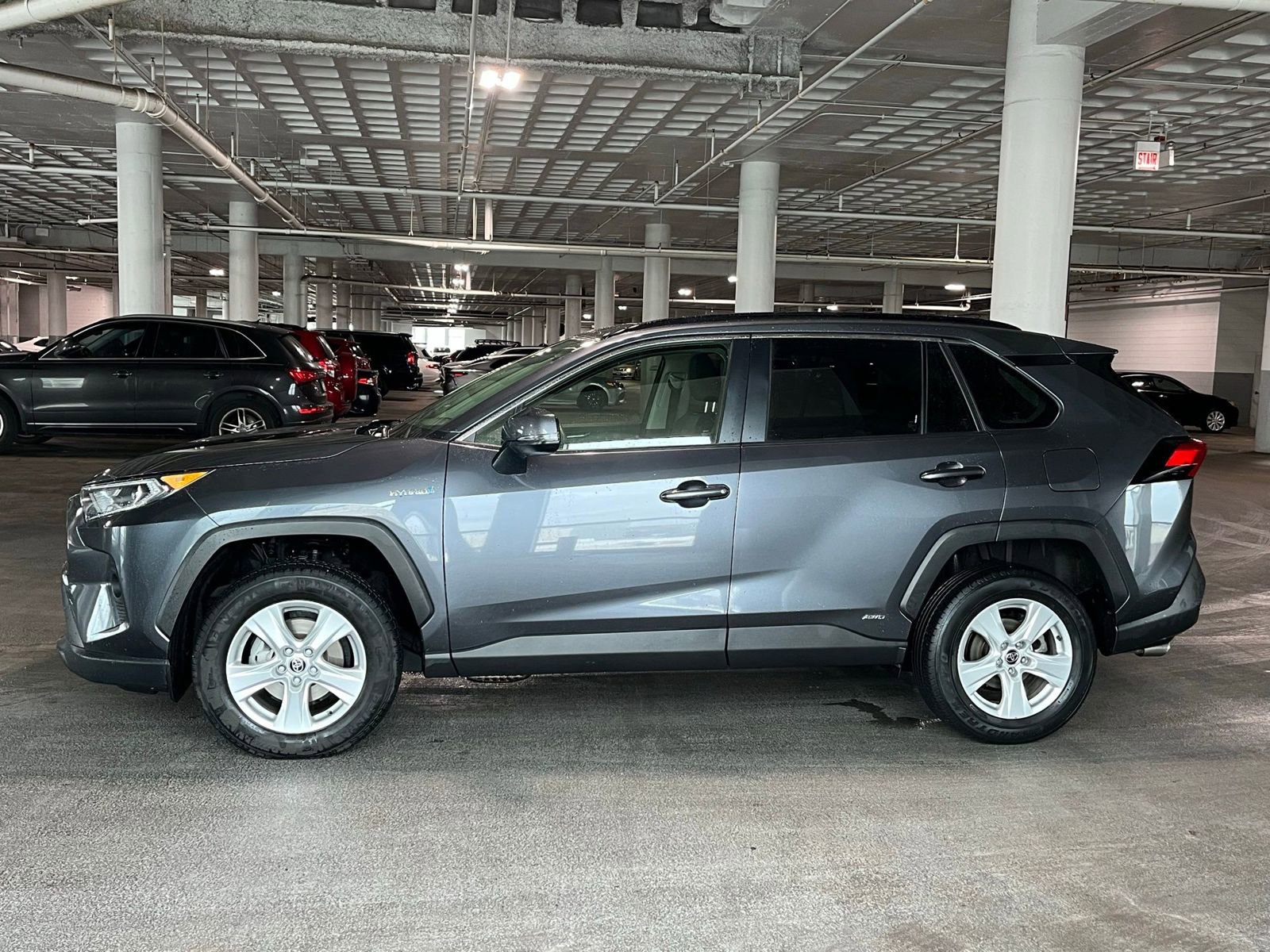 Used 2020 Toyota RAV4 XLE w/ Convenience Package image 5