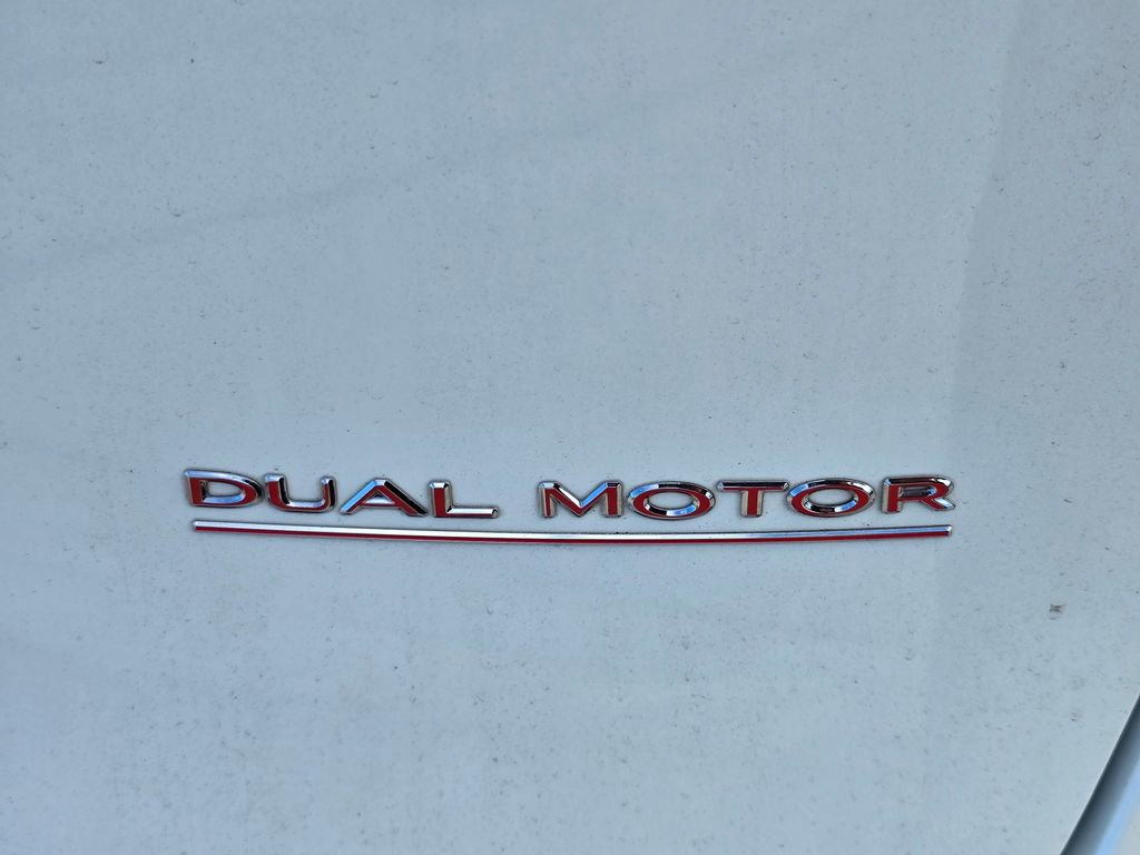 Used 2023 Tesla Model Y Performance image 25