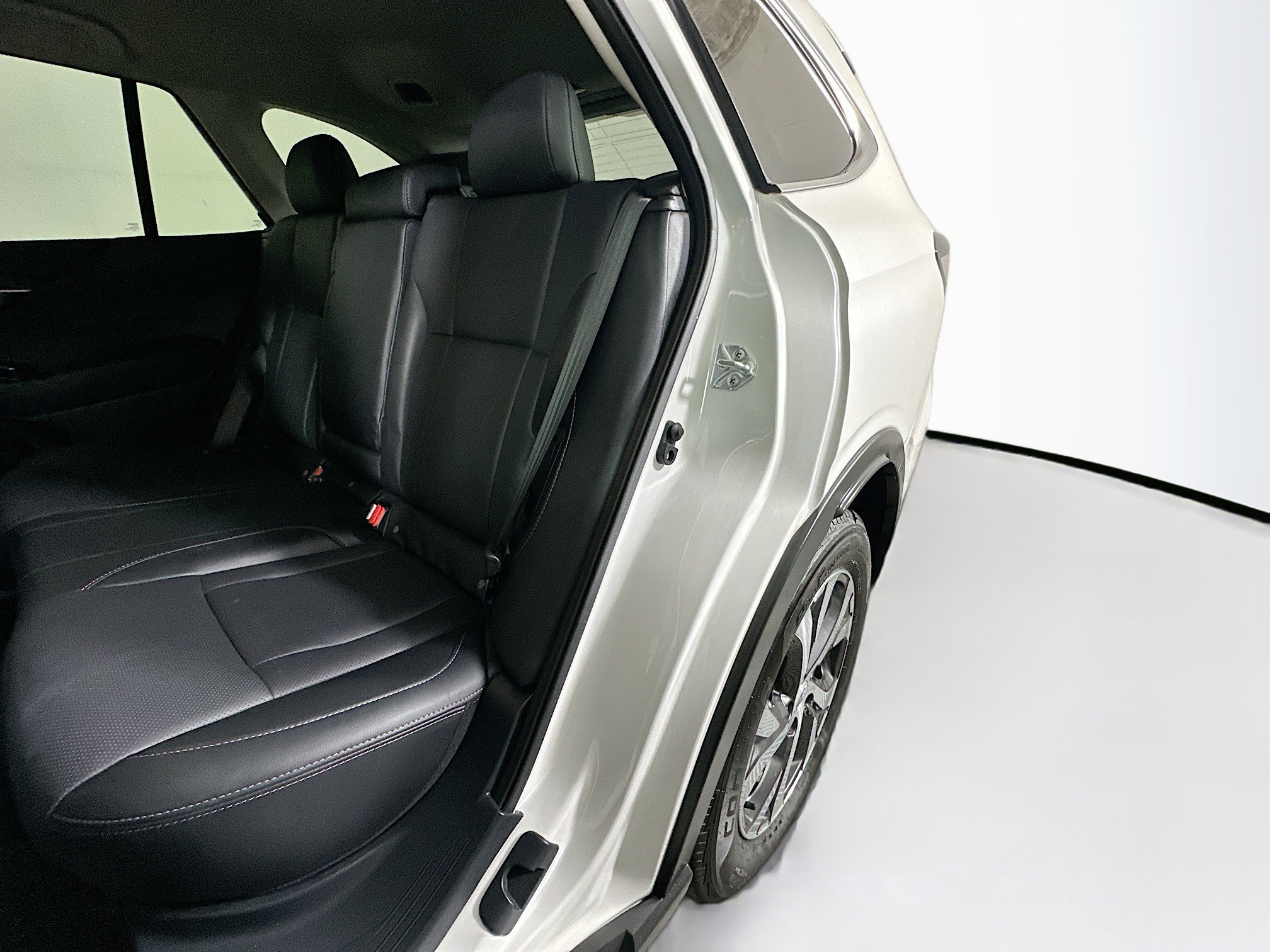 Used 2022 Subaru Outback Limited AWD/4WD image 26