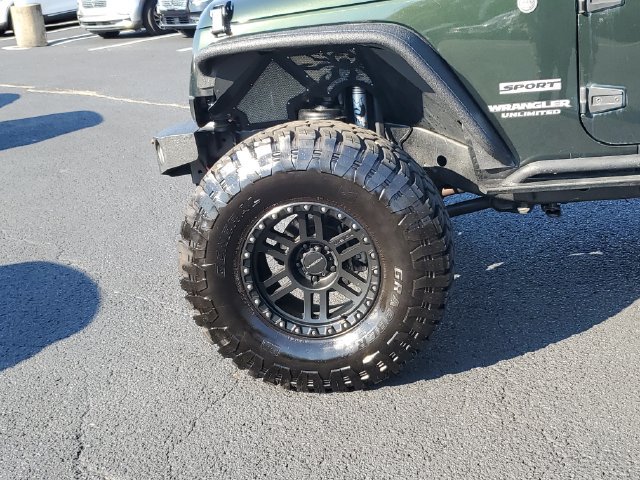 Used 2010 Jeep Wrangler Unlimited Sport AWD/4WD image 8