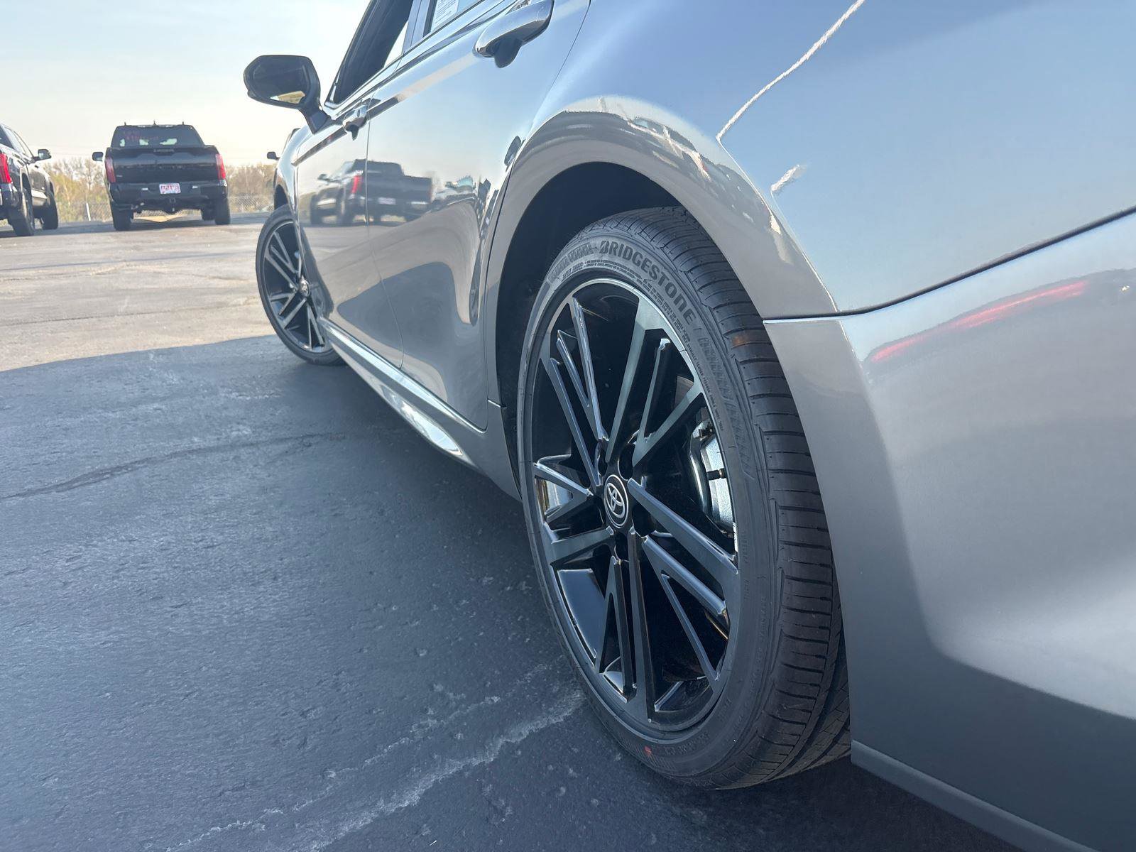 Used 2026 Toyota Camry XSE FWD image 5