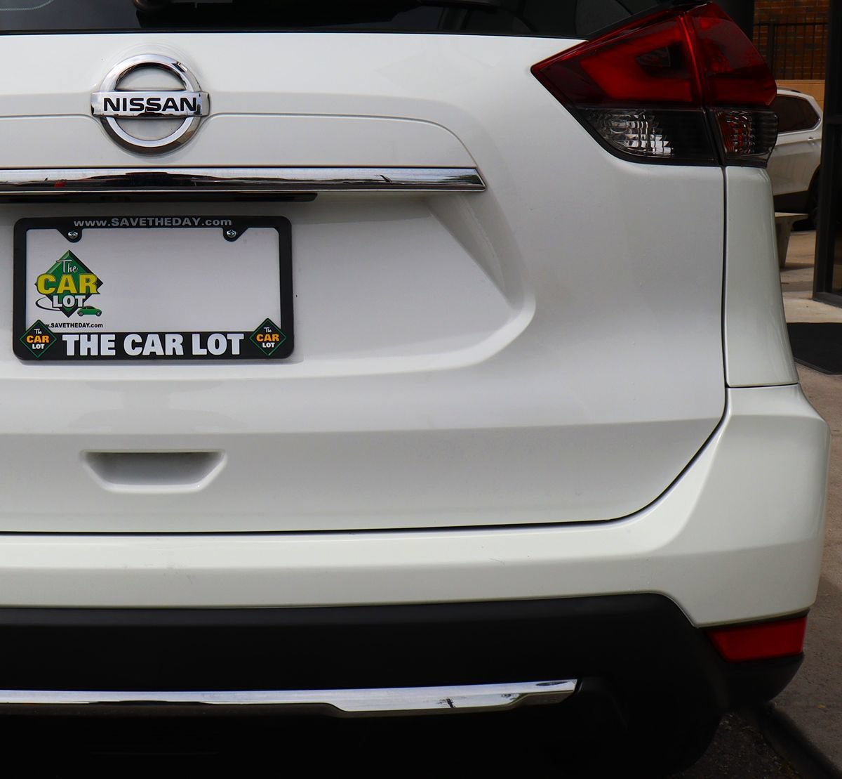 Used 2018 Nissan Rogue S FWD image 20