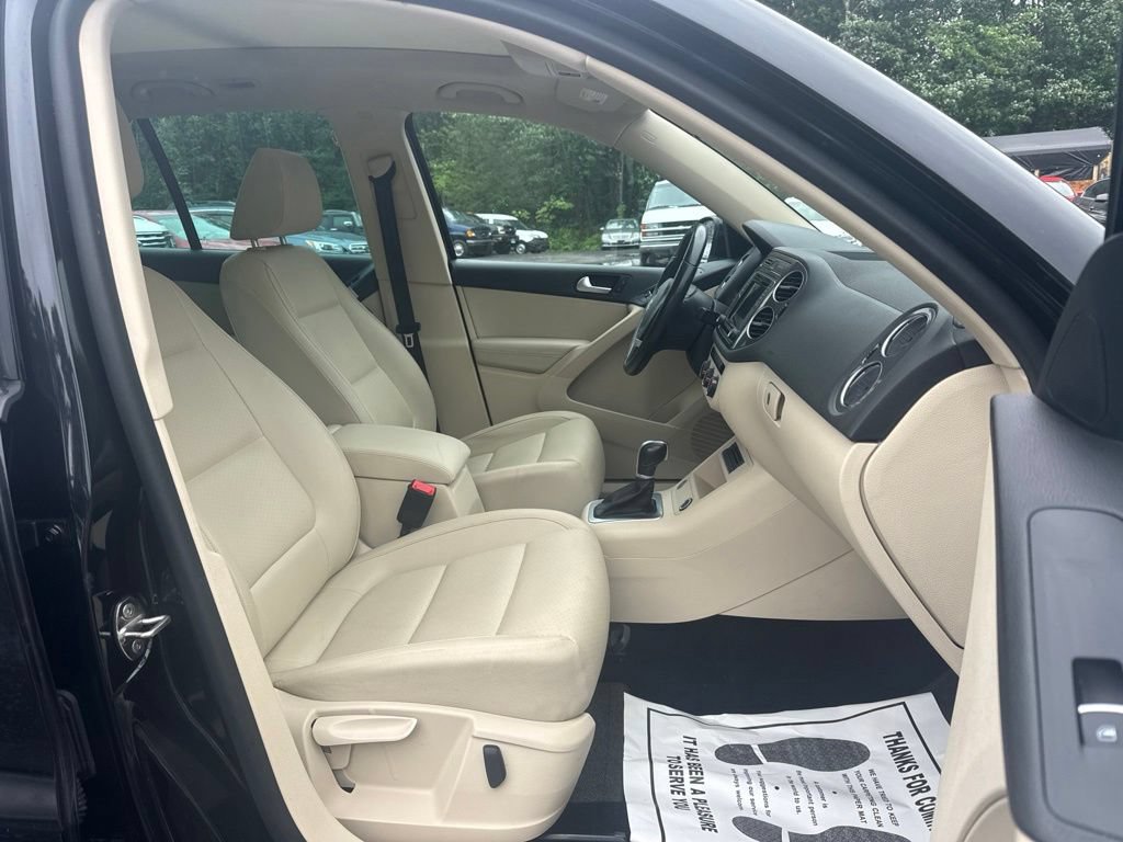 Used 2017 Volkswagen Tiguan Wolfsburg Edition AWD/4WD image 29