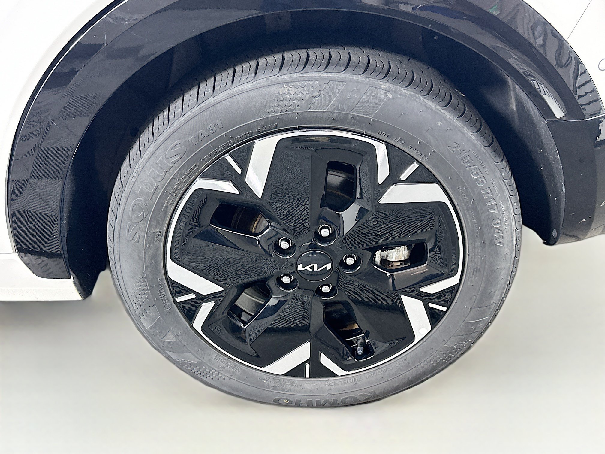 Used 2023 Kia Niro Wave w/ Wave Preserve Package FWD image 11