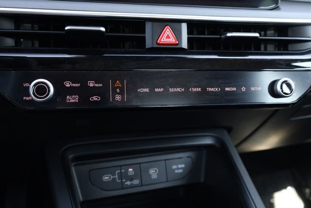Used 2025 Kia K5 LXS FWD image 19