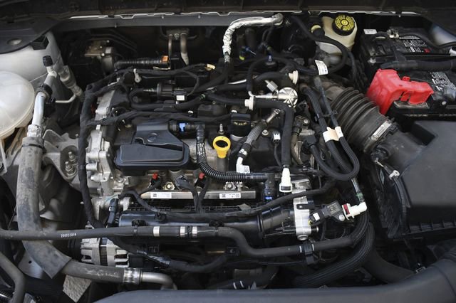 Used 2022 Ford Escape SE image 30