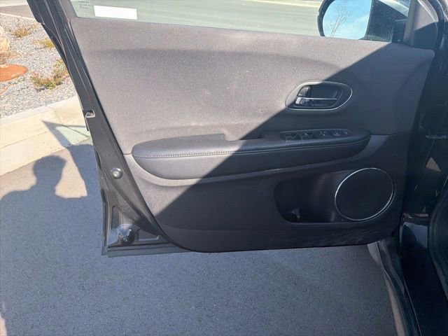 Used 2022 Honda HR-V EX image 11