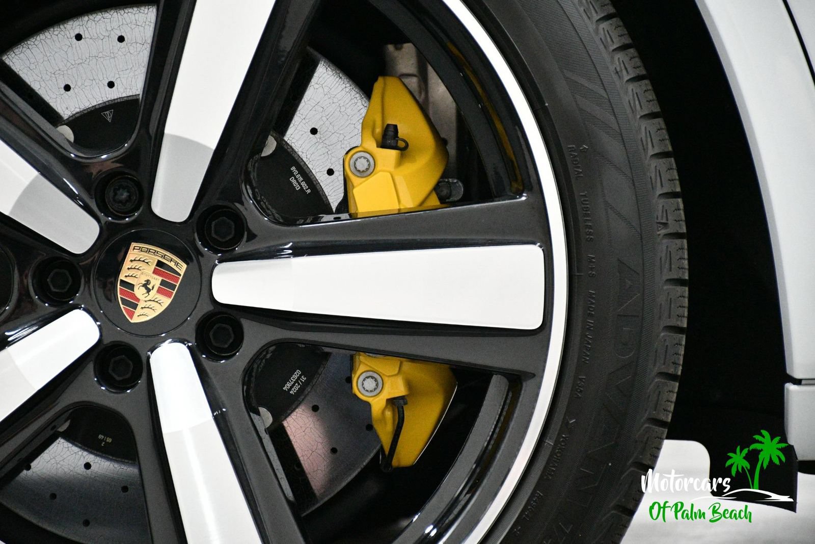 Used 2025 Porsche Cayenne GTS AWD/4WD image 23