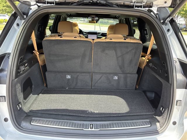 Used 2024 Jeep Grand Cherokee L Summit AWD/4WD image 6