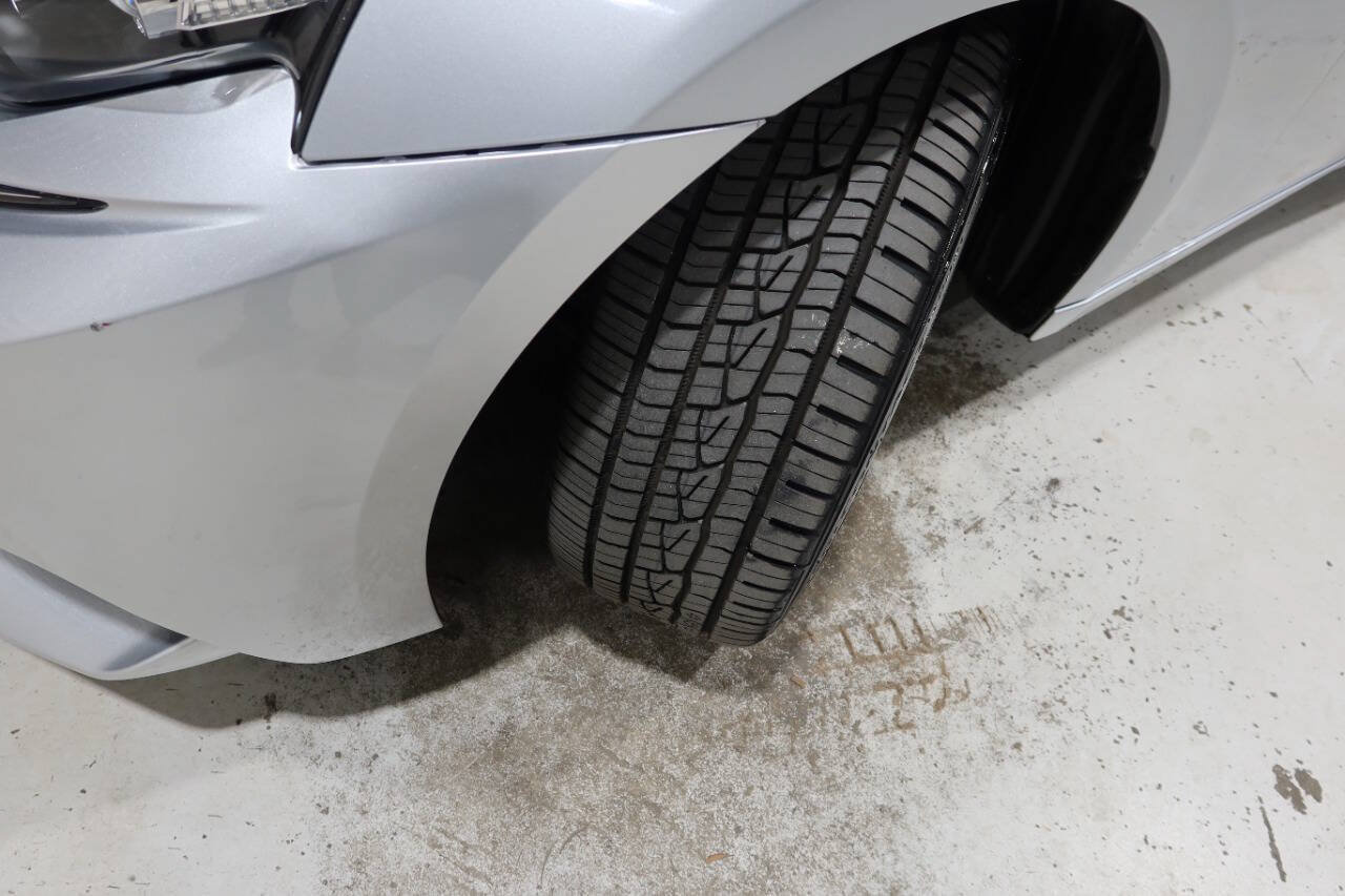 Used 2016 Lexus IS 300 AWD w/ Navigation System Package image 11