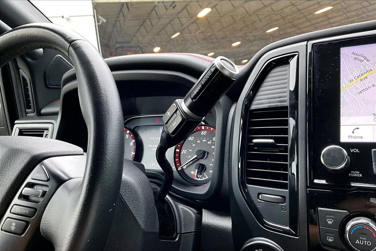 Used 2023 Nissan Titan PRO-4X w/ Pro-4x Convenience Package AWD/4WD image 31