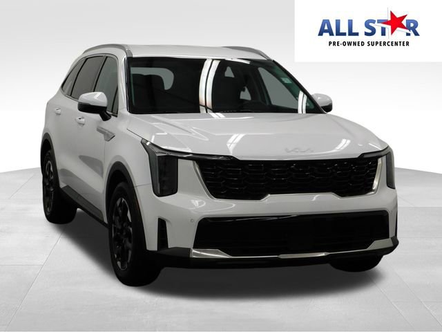 Used 2024 Kia Sorento S image 1