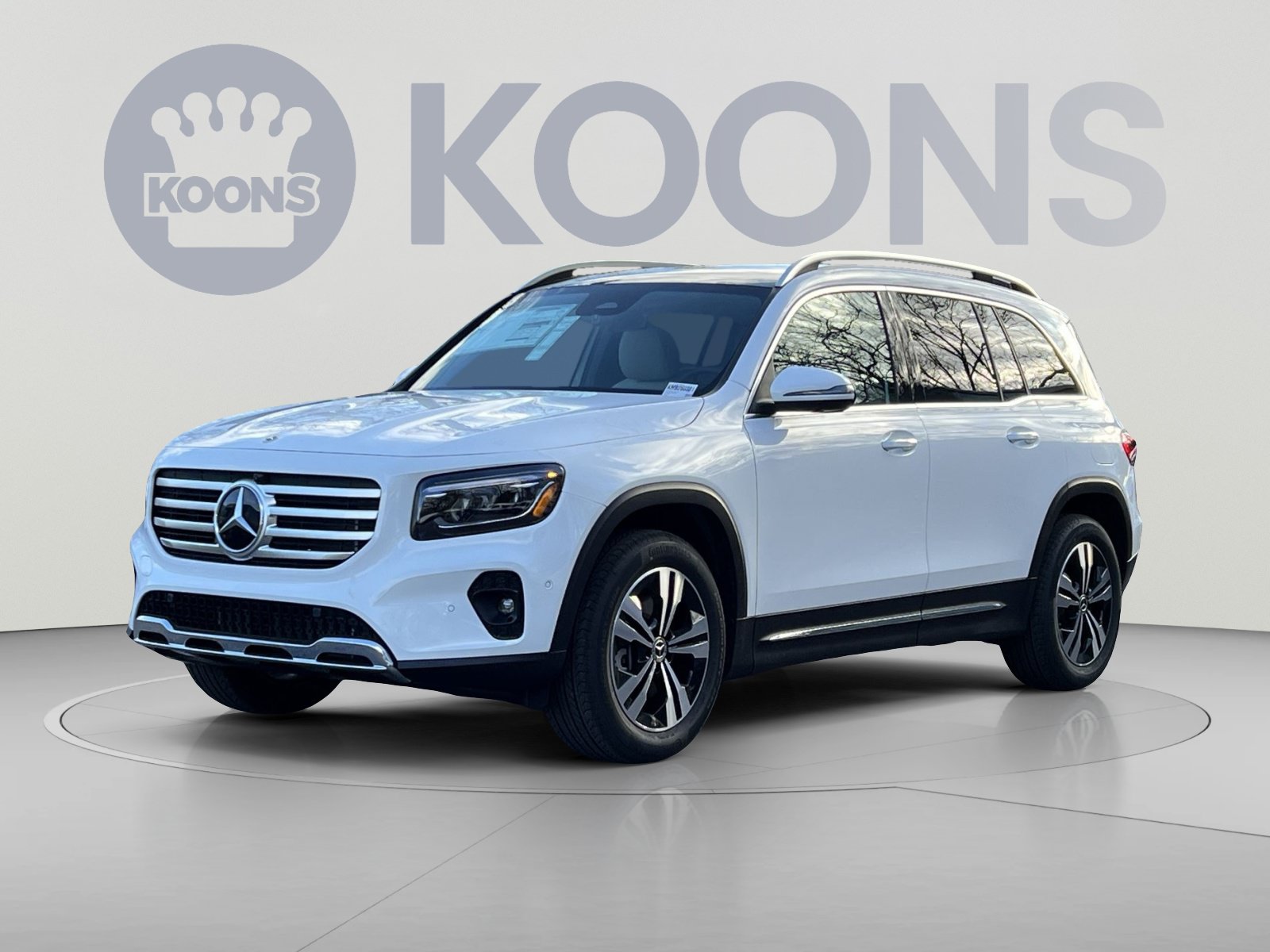 Used 2026 Mercedes-Benz GLB 250 4MATIC image 1